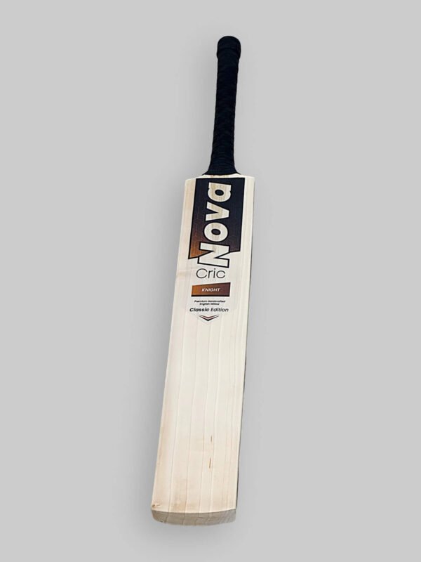CricNova KNIGHT CLASSIC Edition English Willow Cricket Bat Front